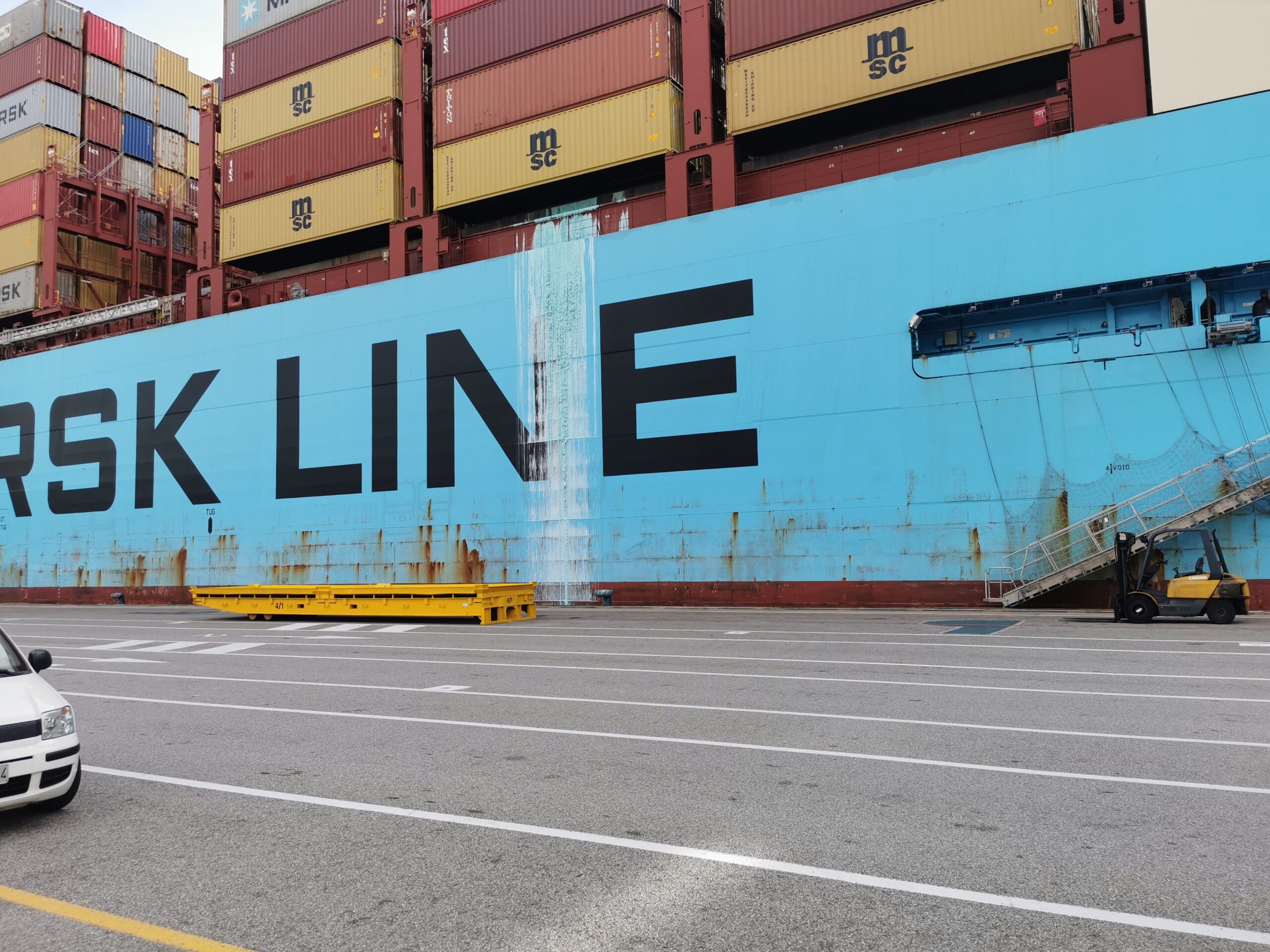 Sversamento di merci pericolose a bordo nave – Porto di Trieste